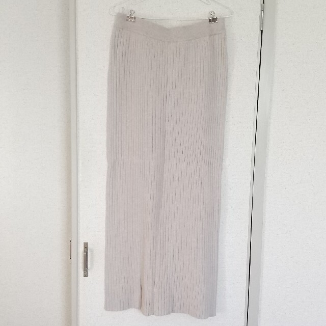 GU(ジーユー)のモカ様　ニットスカート　プリーツ レディースのスカート(ロングスカート)の商品写真