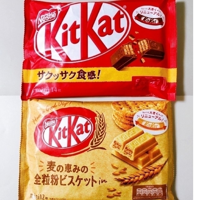 Nestle(ネスレ)のキットカット　ミニ&全粒粉ビスケット　ネスレ 食品/飲料/酒の食品(菓子/デザート)の商品写真