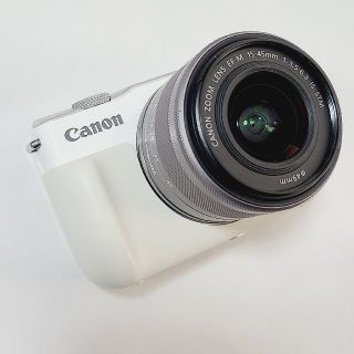 キヤノン(Canon)のCanon EOS M10  WH(ミラーレス一眼)