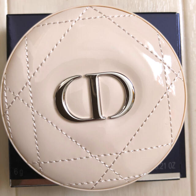 Christian Dior(クリスチャンディオール)の新品未使用　ディオールスキン　フォーエヴァークチュールルミナイザー02  コスメ/美容のベースメイク/化粧品(フェイスパウダー)の商品写真