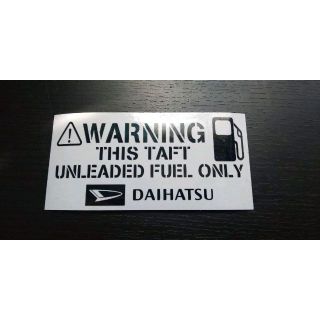 ダイハツタフト サイドデカール左右セット 給油口ステッカー 赤ラメ