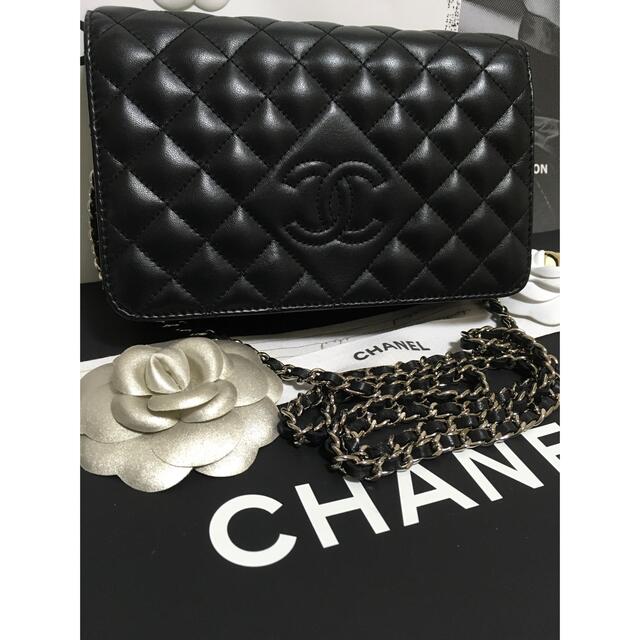 レディース正規品　CHANEL チェーンウォレット