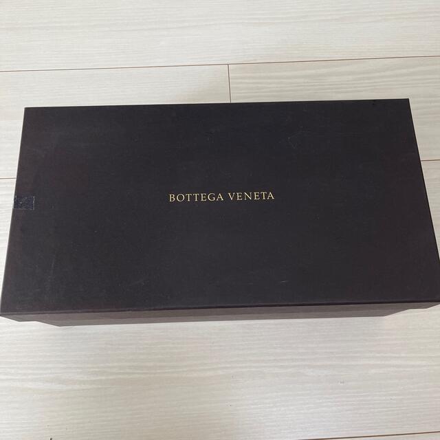 Bottega Veneta(ボッテガヴェネタ)の【新品】BOTTEGA VENETA サンダル 24㎝ メンズの靴/シューズ(ビーチサンダル)の商品写真