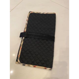 バーバリー(BURBERRY)の⭐︎新品未使用⭐︎ バーバリー　おむつ替え　シート　マット(おむつ替えマット)