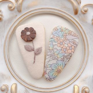 刺繍　ハンドメイド　ヘアパッチンピン②(ヘアアクセサリー)