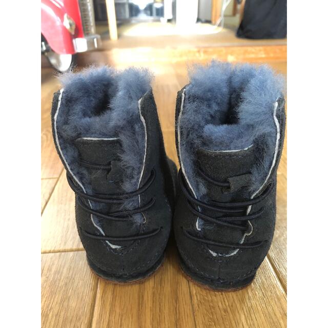 UGG(アグ)の新品　UGG ベビームートンブーツ  N5206  キッズ　 キッズ/ベビー/マタニティのベビー靴/シューズ(~14cm)(ブーツ)の商品写真