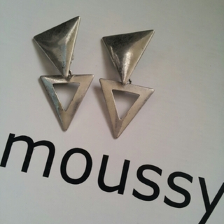 マウジー(moussy)のmoussy イヤリング(イヤリング)