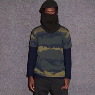 apc × kanye west camo tシャツ