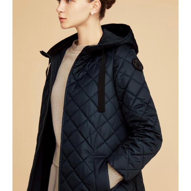 FOXEY(フォクシー)のフォクシーコート "MAGDA QUILTED COAT"新品タグ付 レディースのジャケット/アウター(ロングコート)の商品写真