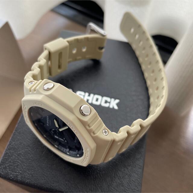 G-SHOCK(ジーショック)のG-SHOCK ジーショック GA-2100-5AJF  ベージュ メンズの時計(腕時計(アナログ))の商品写真