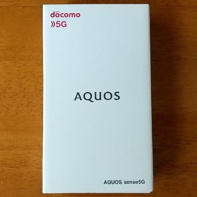 AQUOS(アクオス)のAQUOS sense5G SH-53A コーラルレッド スマホ/家電/カメラのスマートフォン/携帯電話(スマートフォン本体)の商品写真