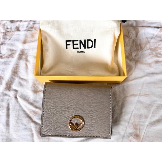 FENDI 二つ折り財布