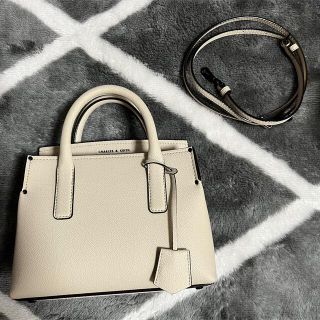 チャールズアンドキース(Charles and Keith)のCHARLES & KEITHハンドバッグ(ハンドバッグ)