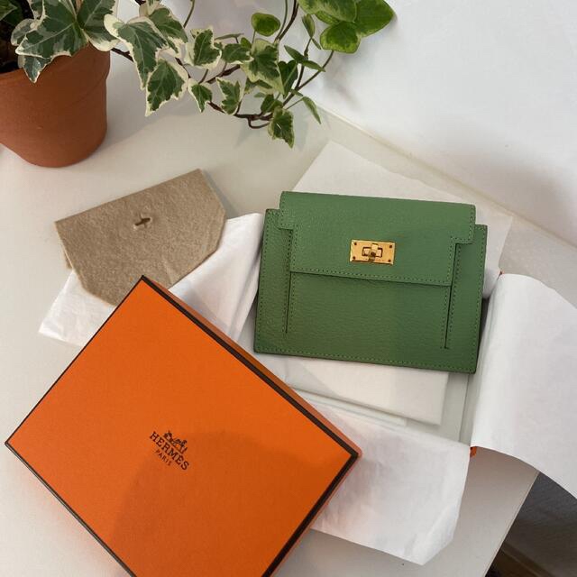 Hermes - エルメス　ケリーポケット　コンパクト　ヴェールクリケット　ゴールド金具　ミニ財布