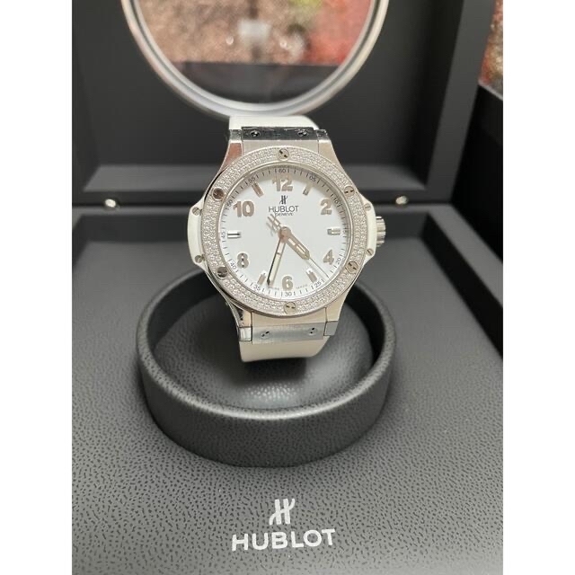 HUBLOT(ウブロ)のウブロ　ビッグバン ホワイト レディースのファッション小物(腕時計)の商品写真