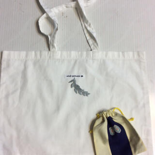 ミナペルホネン(mina perhonen)のゴールデンウィークお値引きミナペルホネンショップ袋とミニ巾着(ショップ袋)