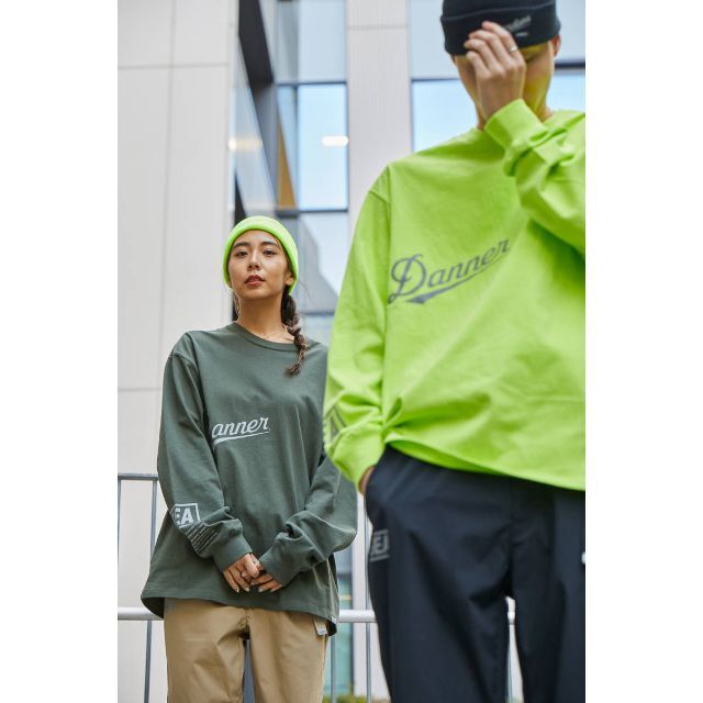 Danner(ダナー)の新品未使用 ダナー ウィンダンシー コラボ ロゴ Tシャツ YELLOW L ② メンズのトップス(Tシャツ/カットソー(七分/長袖))の商品写真