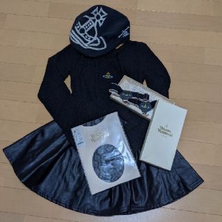 ヴィヴィアンウエストウッド(Vivienne Westwood)の大きめ　オーブデザイン　黒　ハンチング　ヴィヴィアン(ハンチング/ベレー帽)