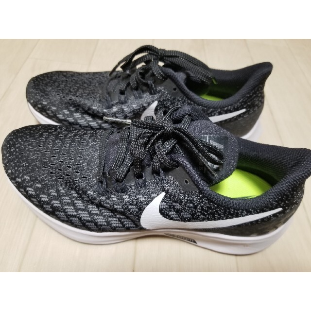 NIKE zoomペガサス35、新品23.5cm