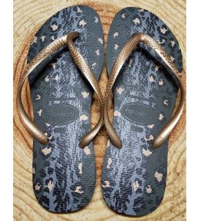 ハワイアナス(havaianas)の新品  ハワイアナス アニマル柄 ビーチサンダル  グレー(ビーチサンダル)