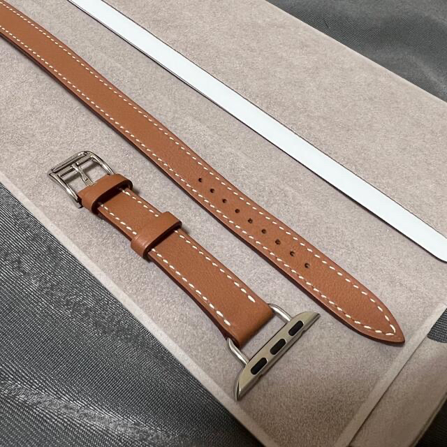 Hermes(エルメス)の【美品】Apple Watch用Hermesレザーバンド レディースのファッション小物(腕時計)の商品写真