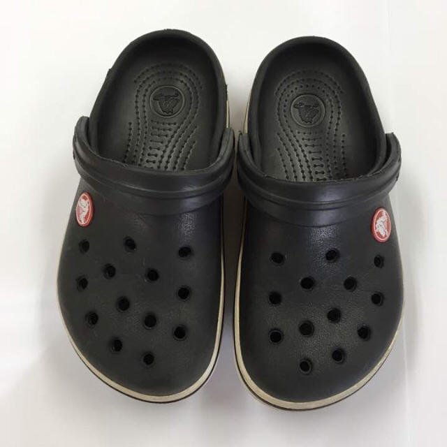 crocs(クロックス)の値下げしました！クロックス☺︎キッズ サンダル キッズ/ベビー/マタニティのキッズ靴/シューズ(15cm~)(サンダル)の商品写真