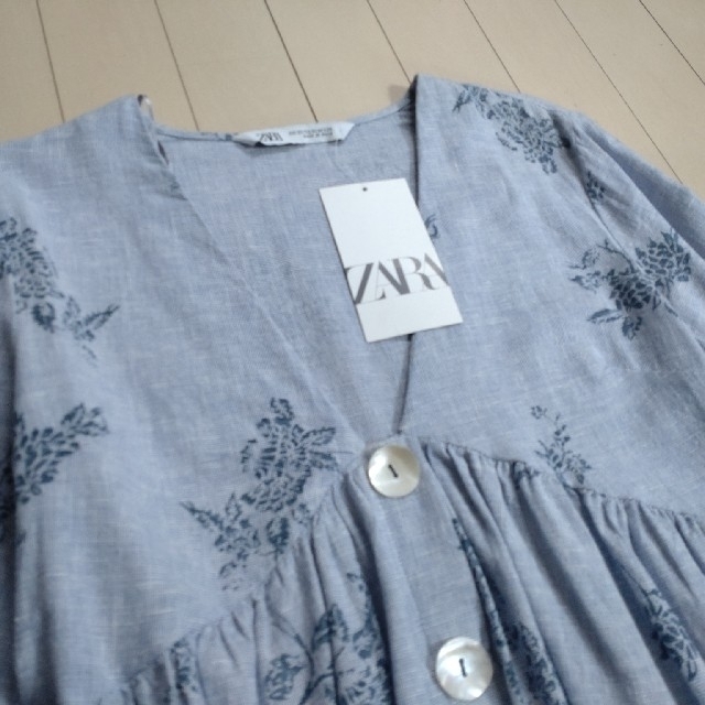 ZARA(ザラ)のZARA♡新品未使用 フレアトップス レディースのトップス(シャツ/ブラウス(長袖/七分))の商品写真