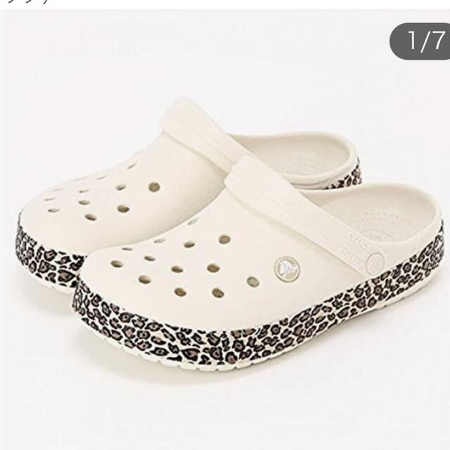 crocs(クロックス)のクロックス クロックバンド アニマルプリント スタッコ/ゴールド 22cm レディースの靴/シューズ(サンダル)の商品写真