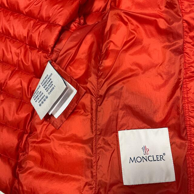 MONCLER(モンクレール)の国内正規品　モンクレール　ライトダウン　 キッズ/ベビー/マタニティのキッズ服女の子用(90cm~)(ジャケット/上着)の商品写真