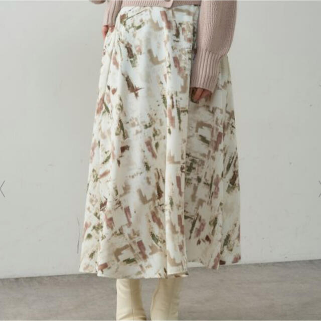 natural couture(ナチュラルクチュール)のnatural couture アート柄スカート　 レディースのスカート(ロングスカート)の商品写真