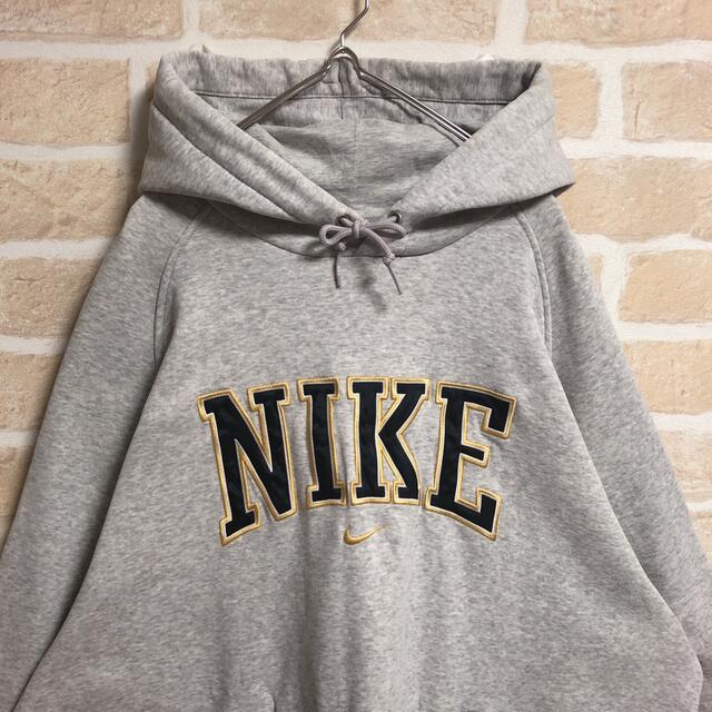 NIKE - NIKE ナイキ パーカー 刺繍ロゴ デカロゴ センターロゴ ゆるだぼ XLの通販 by みちゃ｜ナイキならラクマ