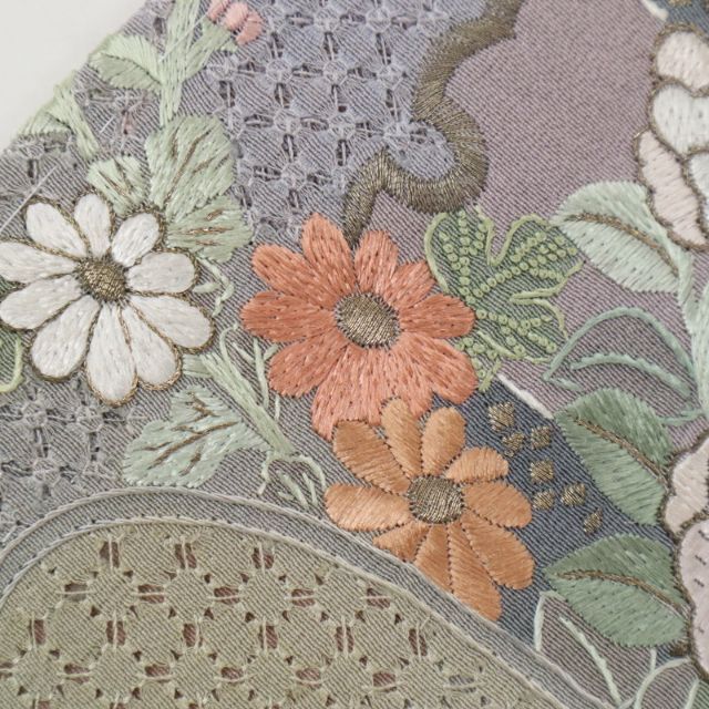 極上スワトウ刺繍*訪問着*雪輪に花模様◇灰桜ピンク◇袷正絹着物