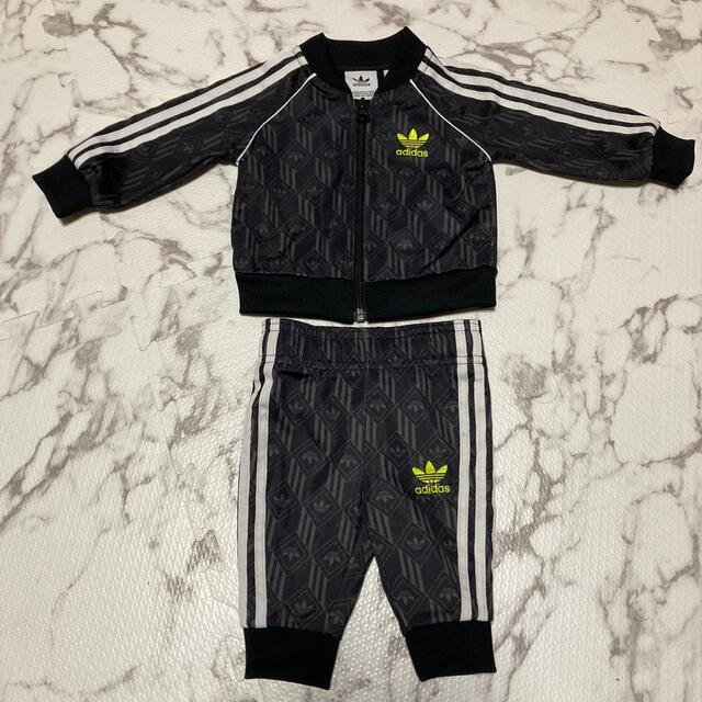 adidas(アディダス)のadidas ジャージ上下 キッズ/ベビー/マタニティのベビー服(~85cm)(シャツ/カットソー)の商品写真