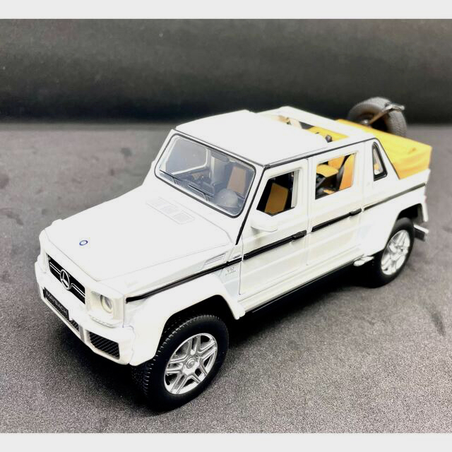 限定 メルセデスベンツ G650 マイバッハ ランドレー  1/32 白 新品 エンタメ/ホビーのおもちゃ/ぬいぐるみ(ミニカー)の商品写真