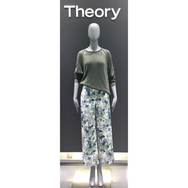 theory(セオリー)のTheory 21ss ボタニカルフラワー柄リラックスパンツ レディースのパンツ(カジュアルパンツ)の商品写真