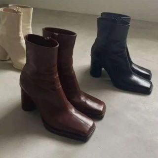 Ameri VINTAGE - AMERI UNDRESSED DIMENSIONAL SQUARE BOOTSの通販 by ...