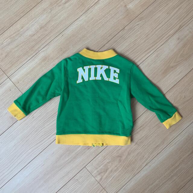 NIKE(ナイキ)のNIKE アウター　パーカー キッズ/ベビー/マタニティのキッズ服女の子用(90cm~)(ジャケット/上着)の商品写真