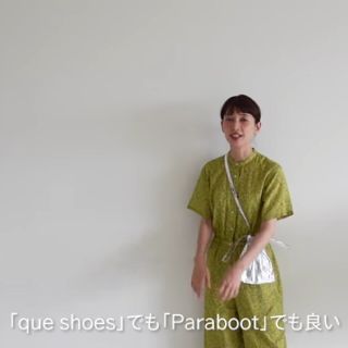 スタディオクリップ(STUDIO CLIP)のKAZUMIさん着用　シルバーのショルダーバッグ(ショルダーバッグ)