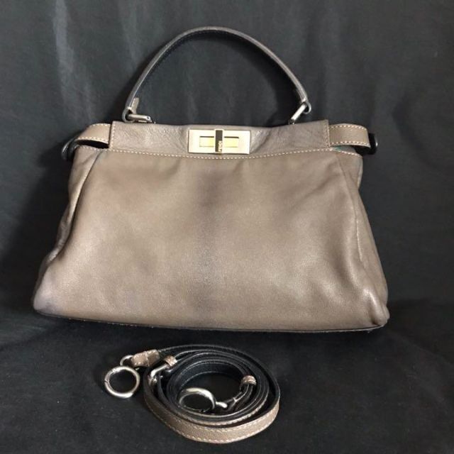【美品】フェンディ FENDI ピーカブー ショルダーバッグ グレージュ 【美品】フェンディ FENDI ピーカブー ショルダーバッグ グレージュ