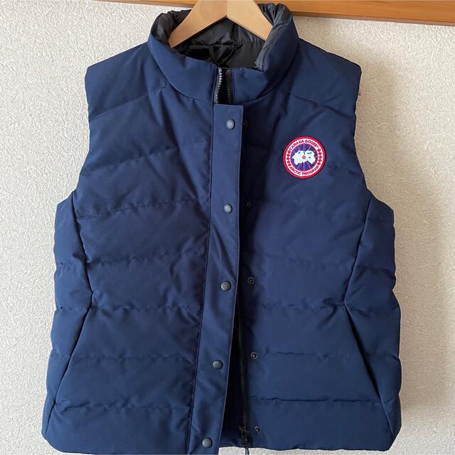 CANADA GOOSE(カナダグース)の定価57200円！カナダグース ダウンベスト レディースのジャケット/アウター(ダウンベスト)の商品写真