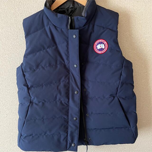 CANADA GOOSE(カナダグース)の定価57200円！カナダグース ダウンベスト レディースのジャケット/アウター(ダウンベスト)の商品写真