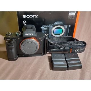 ソニー(SONY)の【美品】SONY α7II ボディ(ミラーレス一眼)