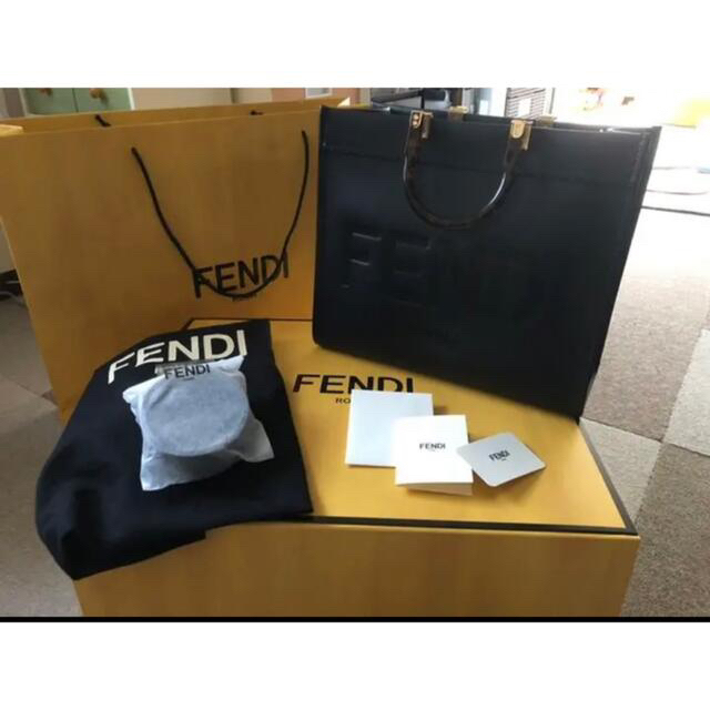FENDI フェンディ　サンシャイン　ミディアム　ドクターX 米倉涼子ハンドバッグ