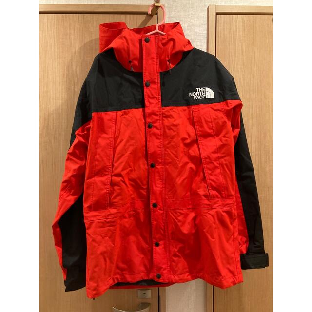 THE NORTH FACE(ザノースフェイス)のノースフェイス　マウンテンライトジャケット　レッド　XL GORE-TEX メンズのジャケット/アウター(マウンテンパーカー)の商品写真