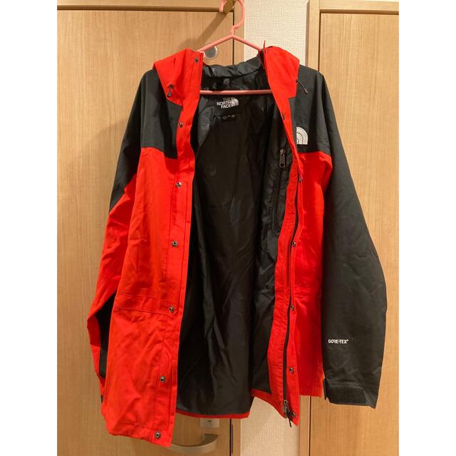 THE NORTH FACE(ザノースフェイス)のノースフェイス　マウンテンライトジャケット　レッド　XL GORE-TEX メンズのジャケット/アウター(マウンテンパーカー)の商品写真