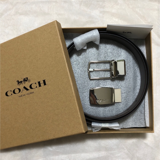 COACH(コーチ)のCOACH 新品未使用 ベルト 箱入り 黒色/茶色 リバーシブル F65185 メンズのファッション小物(ベルト)の商品写真