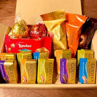 チョコレート(chocolate)の高級チョコ三昧16個box  匿名発送 コストコ お菓子 GODIVA リンツ(菓子/デザート)