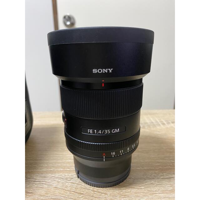 SONY(ソニー)のSONY FE35mm F1.4 GM SEL35F14GM スマホ/家電/カメラのカメラ(レンズ(単焦点))の商品写真