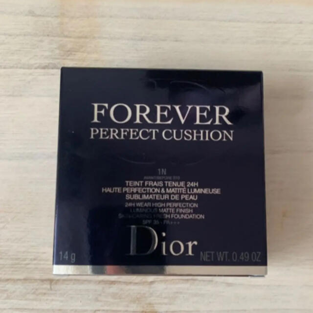 Dior(ディオール)の【最終値下げ】即決可　DIORクッション コスメ/美容のベースメイク/化粧品(ファンデーション)の商品写真