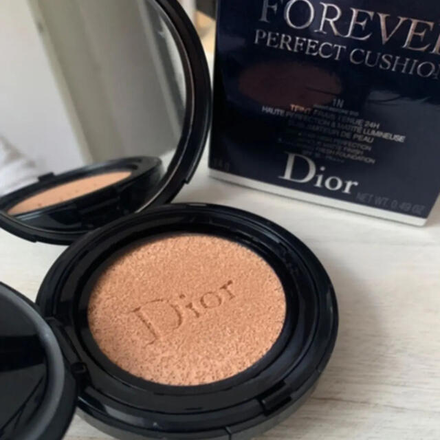 Dior(ディオール)の【最終値下げ】即決可　DIORクッション コスメ/美容のベースメイク/化粧品(ファンデーション)の商品写真